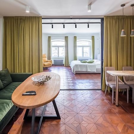 Appartement Romari Апартименти Площа Ринок à Lviv Extérieur photo
