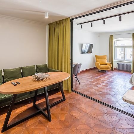 Appartement Romari Апартименти Площа Ринок à Lviv Extérieur photo