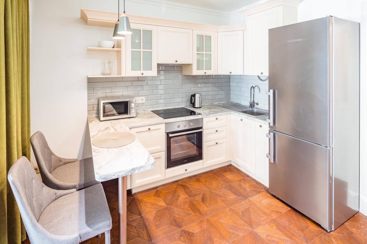 Appartement Romari Апартименти Площа Ринок à Lviv Extérieur photo