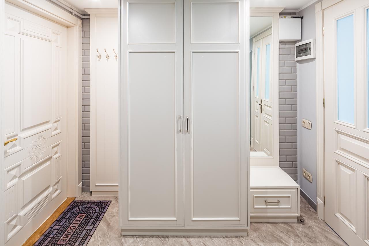 Appartement Romari Апартименти Площа Ринок à Lviv Extérieur photo